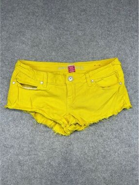 Almost Famous Denim Shorts Women W30 Distressed Style Y2K Low Rise Cheeky Booty